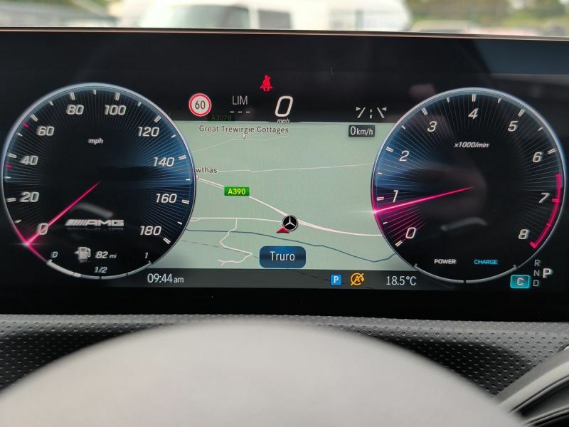 Mercedes-Benz CLA Class 200 Amg Line Premium Plus Tip Blue #28