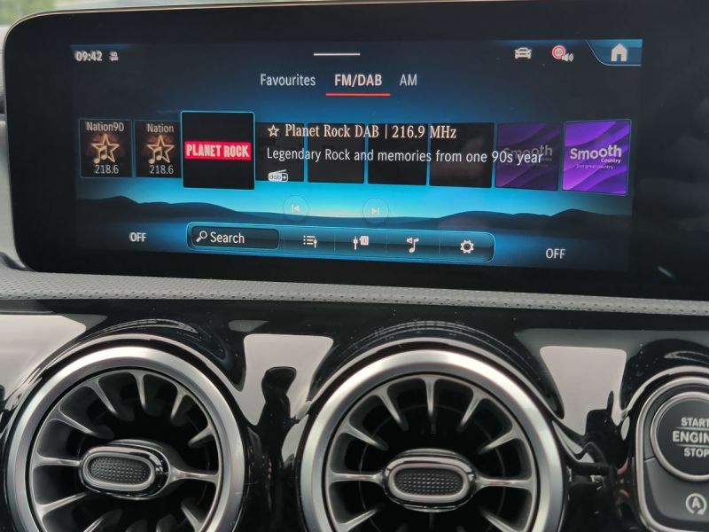 Mercedes-Benz CLA Class 200 Amg Line Premium Plus Tip Blue #20