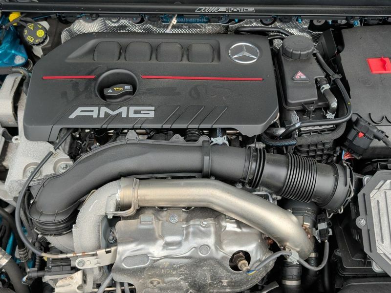 Mercedes-Benz CLA Class 200 Amg Line Premium Plus Tip Blue #37