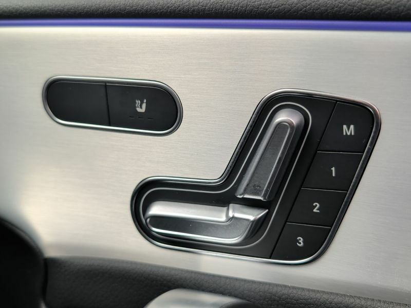 Mercedes-Benz CLA Class 200 Amg Line Premium Plus Tip Blue #30