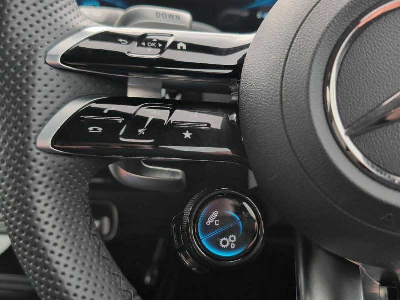 Mercedes-Benz CLA Class 200 Amg Line Premium Plus Tip Blue #24