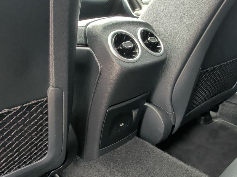 Mercedes-Benz CLA Class 200 Amg Line Premium Plus Tip Blue #50