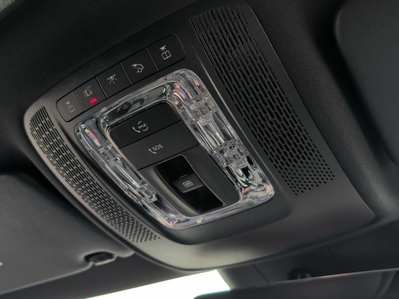 Mercedes-Benz CLA Class 200 Amg Line Premium Plus Tip Blue #33