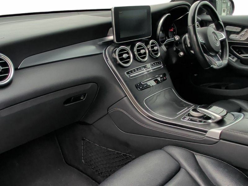 Mercedes-Benz GLC Class Glc 220 D 4Matic Amg Line Premium Plus White #9