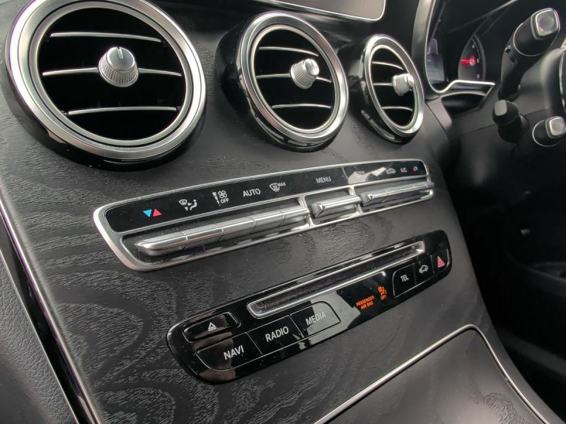 Mercedes-Benz GLC Class Glc 220 D 4Matic Amg Line Premium Plus White #42