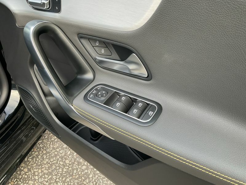Mercedes-Benz CLA Class Cla 180 Amg Line Premium Plus Tip Black #28