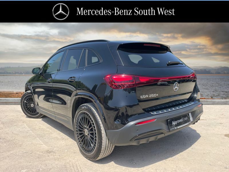 Mercedes-Benz EQA Suv Black #2