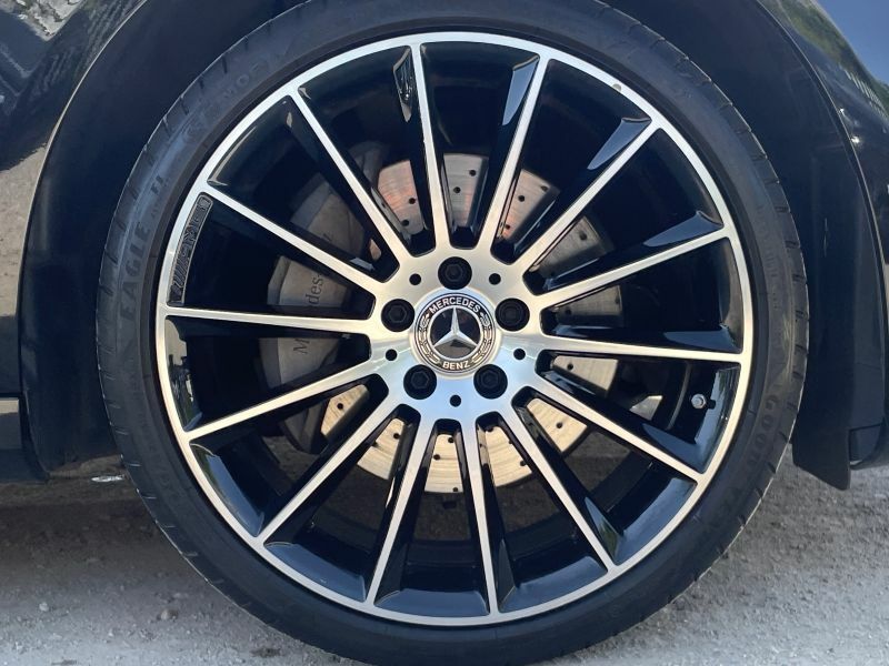 Mercedes-Benz E Class Estate Black #4