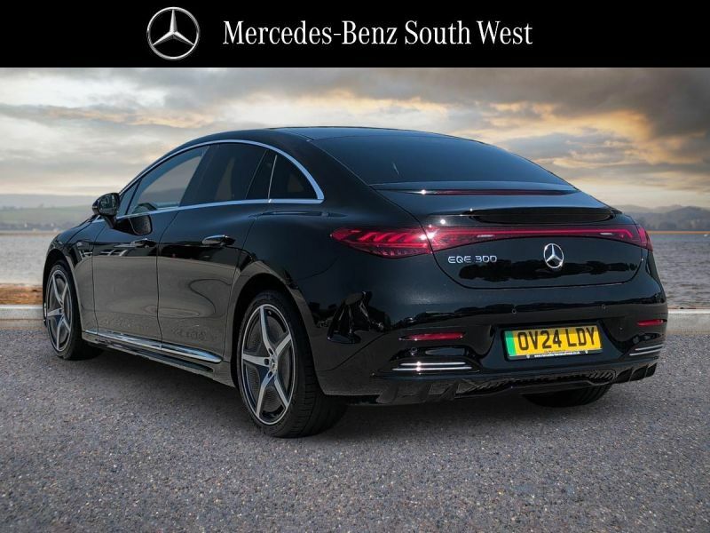 Mercedes-Benz EQE Saloon Black #2
