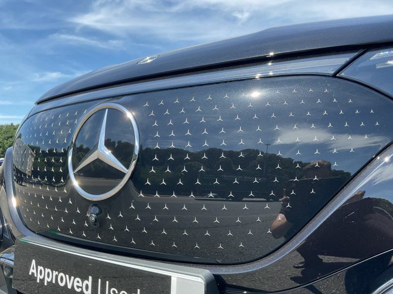 Mercedes-Benz EQE Saloon Black #16