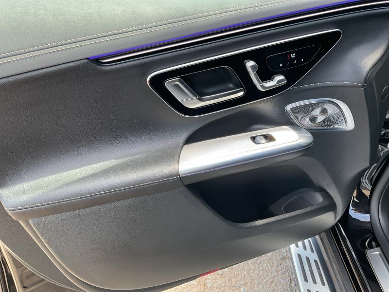 Mercedes-Benz EQE Saloon Black #39