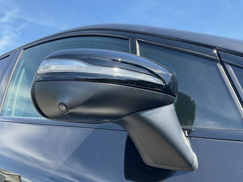 Mercedes-Benz EQE Saloon Black #21