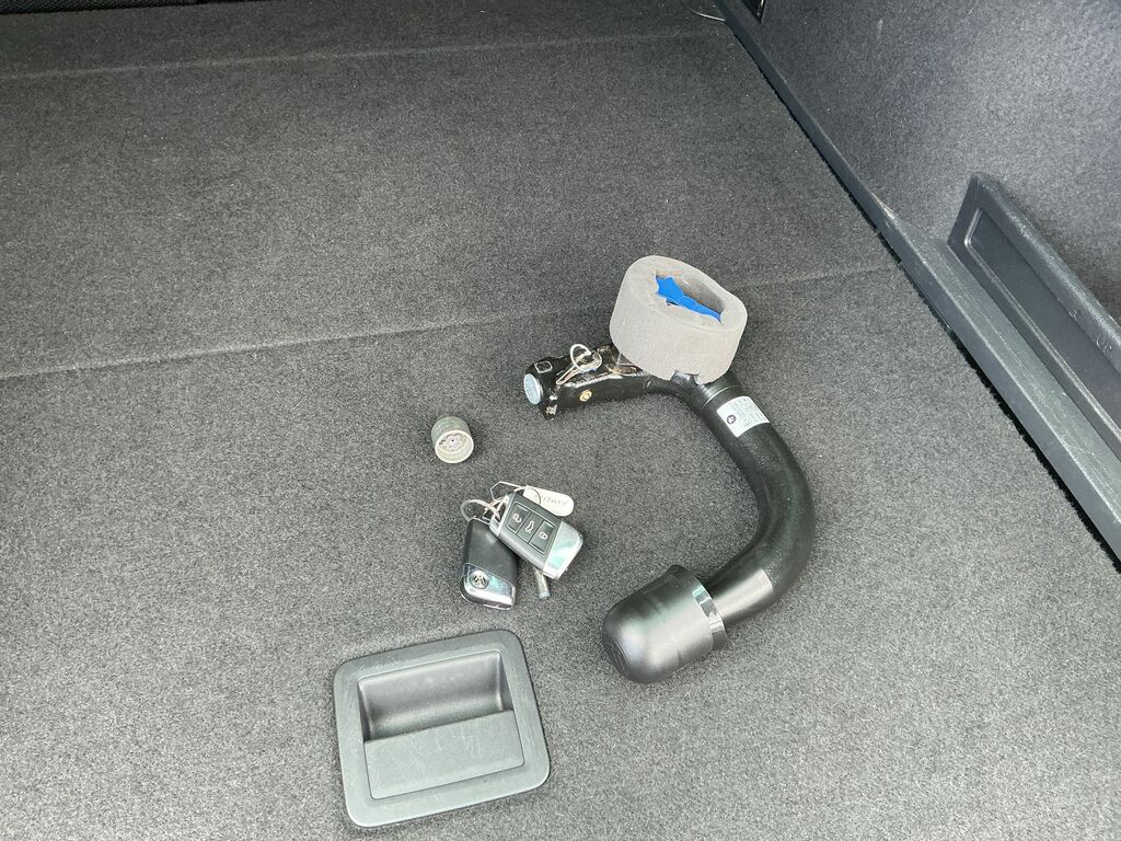 Volkswagen Passat Estate Silver #27