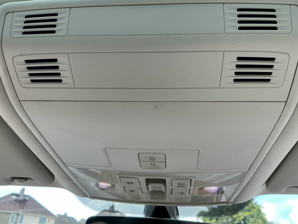 Volkswagen Passat Estate Silver #41