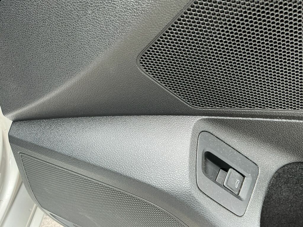 Volkswagen Passat Estate Silver #37