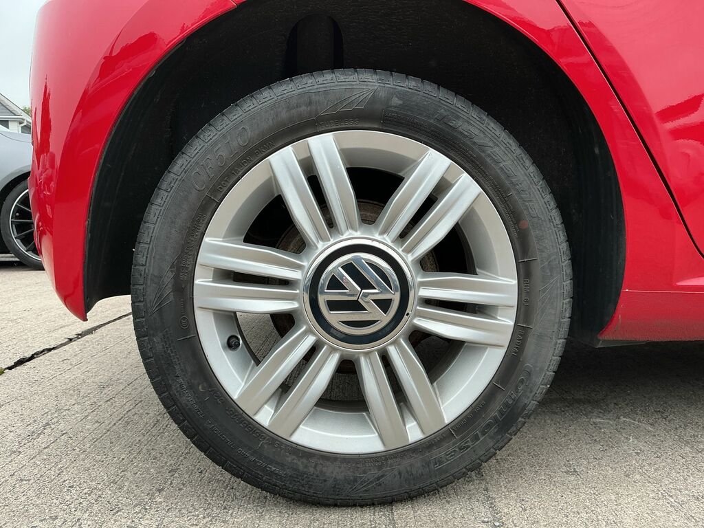 Volkswagen Up 1.0 Up Beats Euro 6 S S Red #4