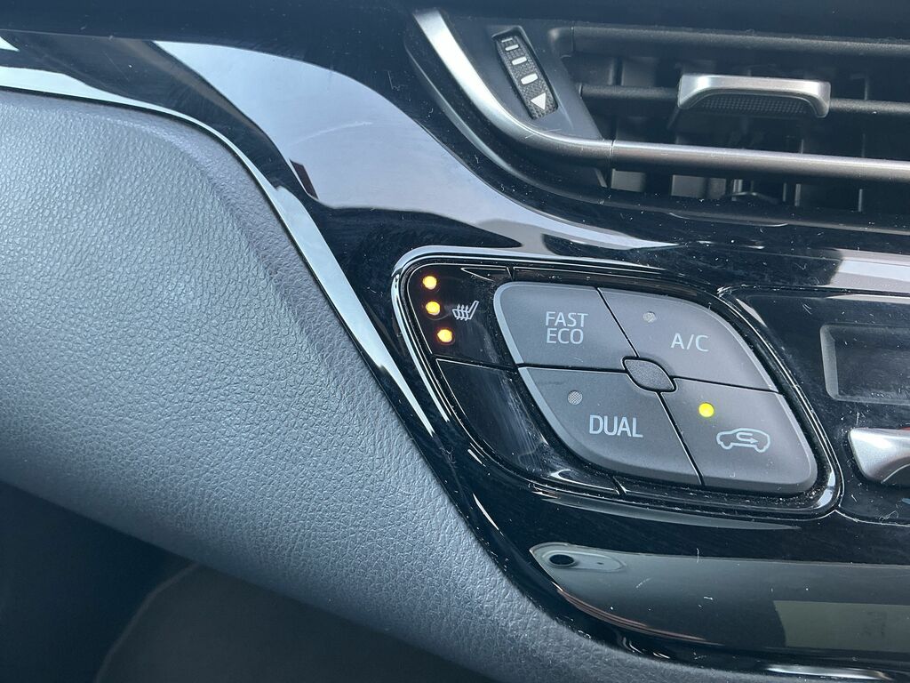 Toyota C-Hr Dynamic Blue #41