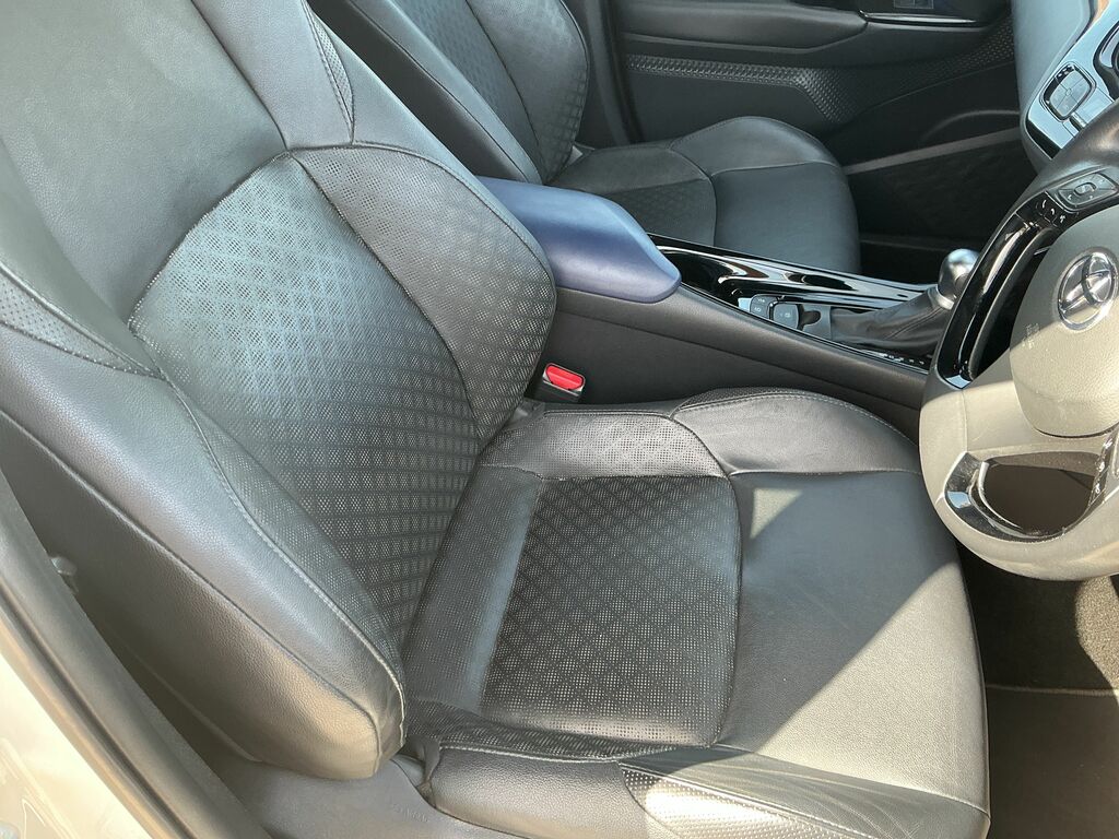 Toyota C-Hr Dynamic Blue #38