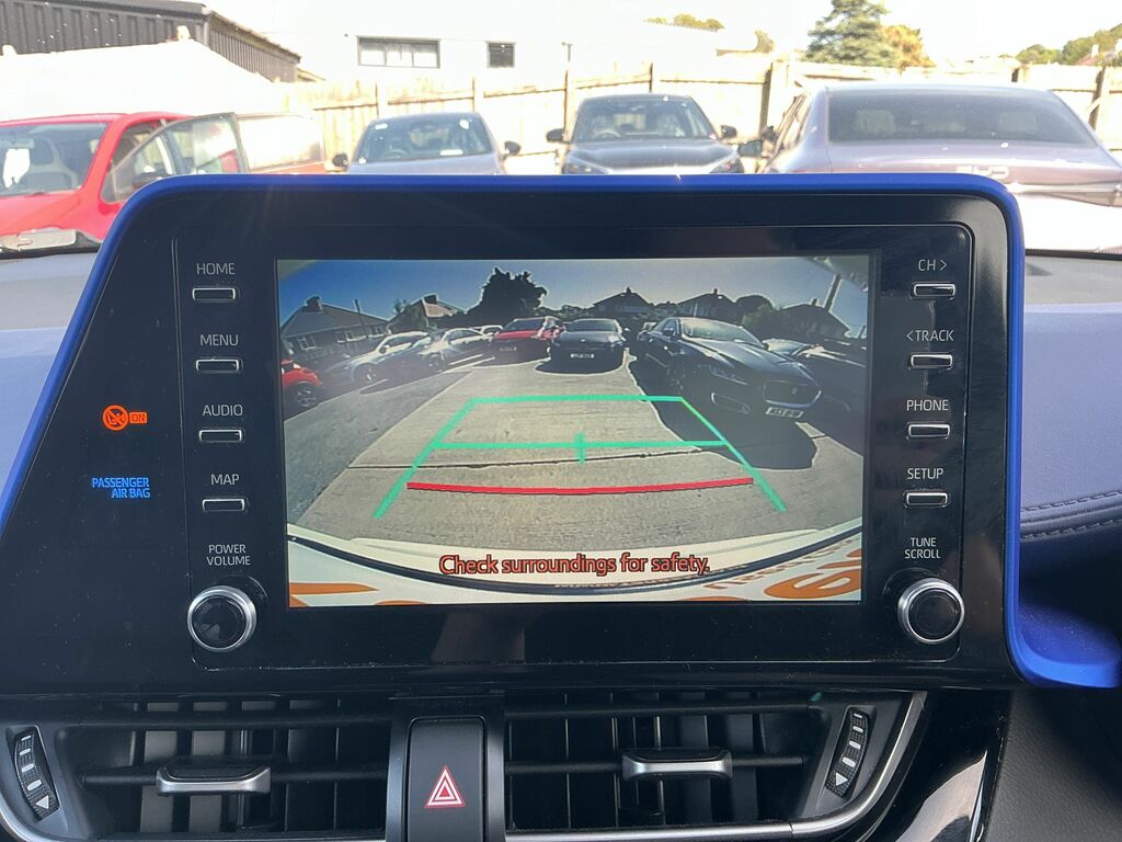 Toyota C-Hr Dynamic Blue #42