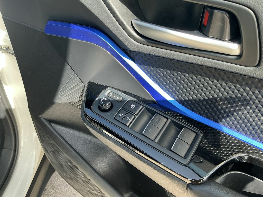 Toyota C-Hr Dynamic Blue #37