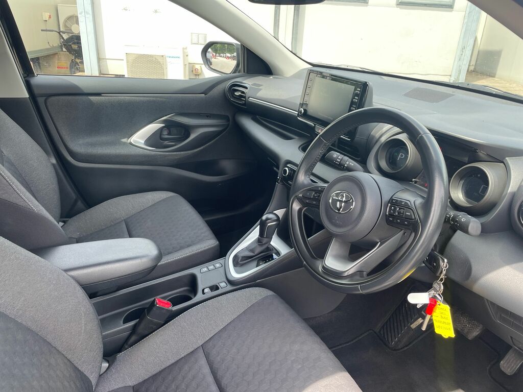 Toyota Yaris 1.5 Vvt-h Design E-cvt Euro 6 S S WD21VWE Black #5