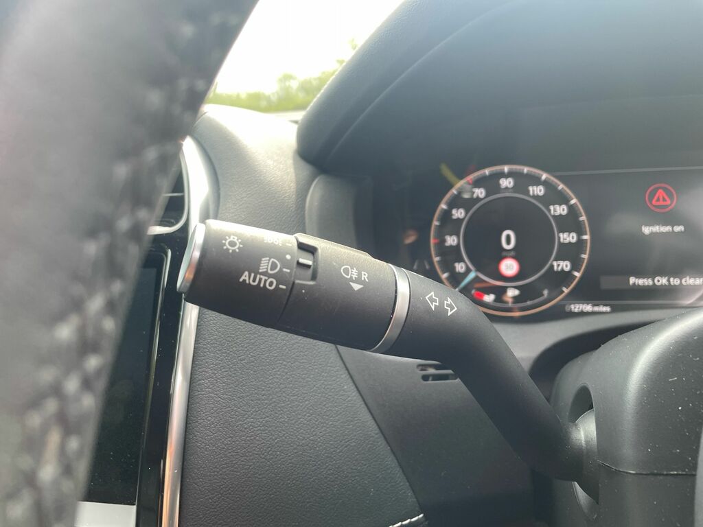 Jaguar XE 2.0 P300 Sport Awd Red #23