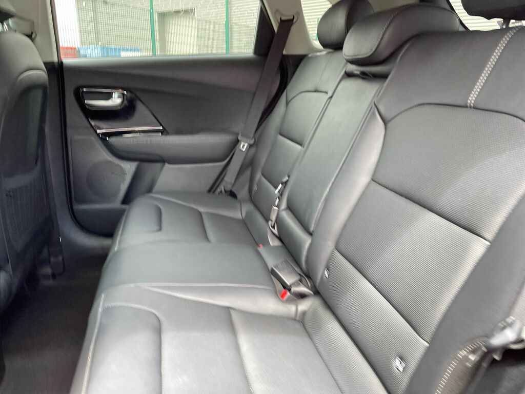 Kia e-Niro 4 Plus White #15