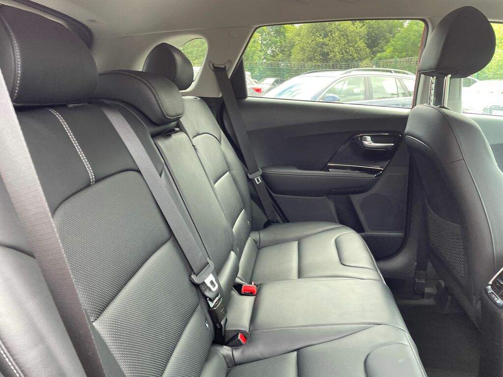 Kia e-Niro 4 Plus White #17