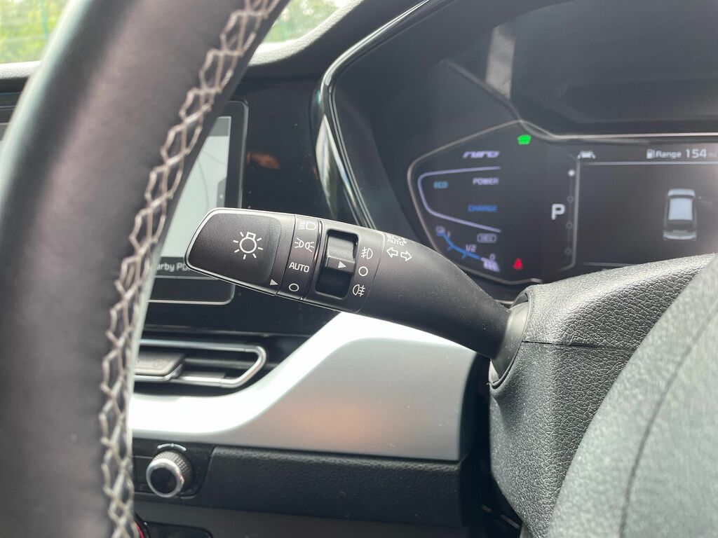 Kia e-Niro 4 Plus White #24