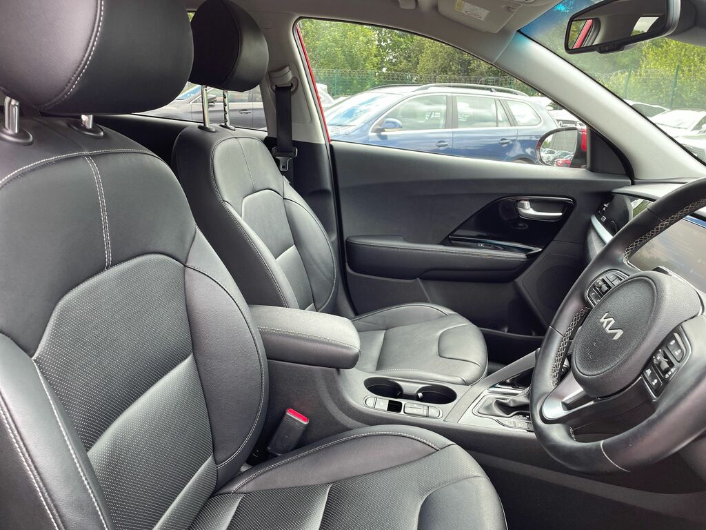 Kia e-Niro 4 Plus White #19