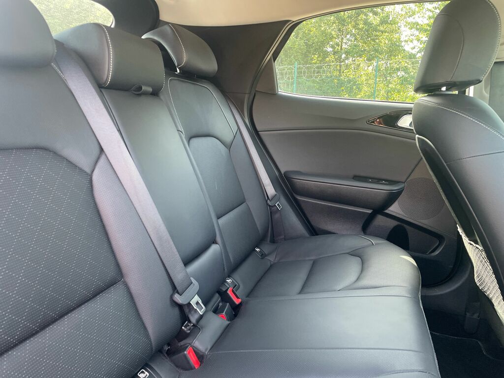 Kia Xceed 1.5T Gdi Isg 3 White #17