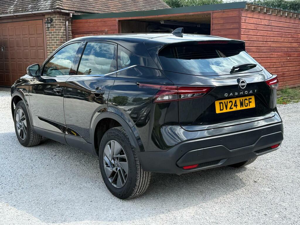 Nissan Qashqai 1.3 Dig-t Mhev Acenta Premium Euro 6 Ss DV24WGF Black #4