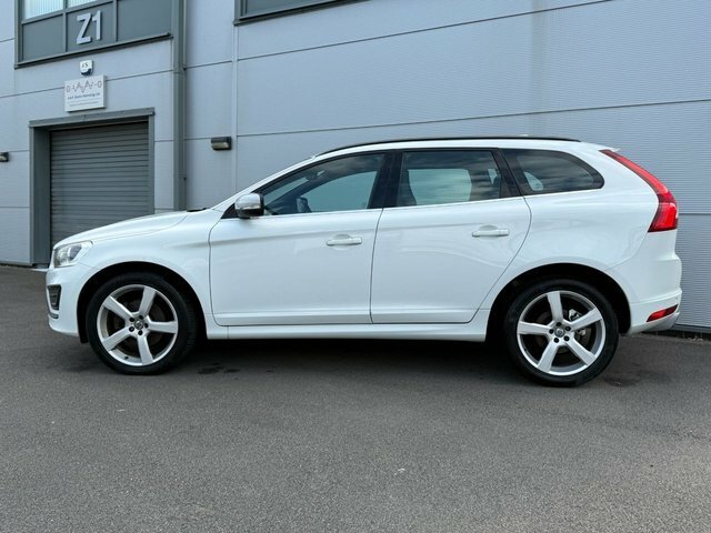 Volvo XC60 2.0 D4 R-design Nav Suv Geartronic Euro White #3