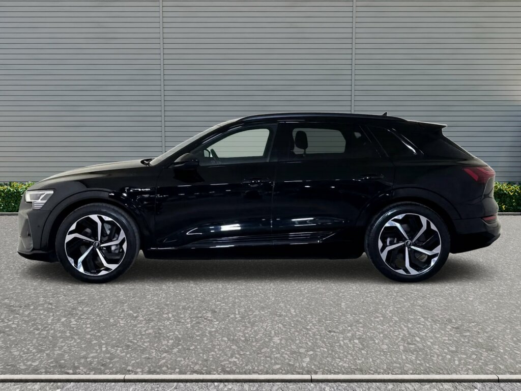 Audi E-tron 50 Black Edition Suv Quattro 71. Black #4