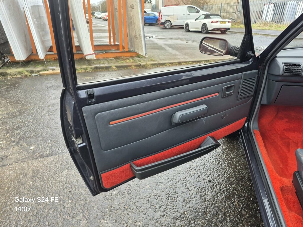 Peugeot 205 1.9 Gti White #20