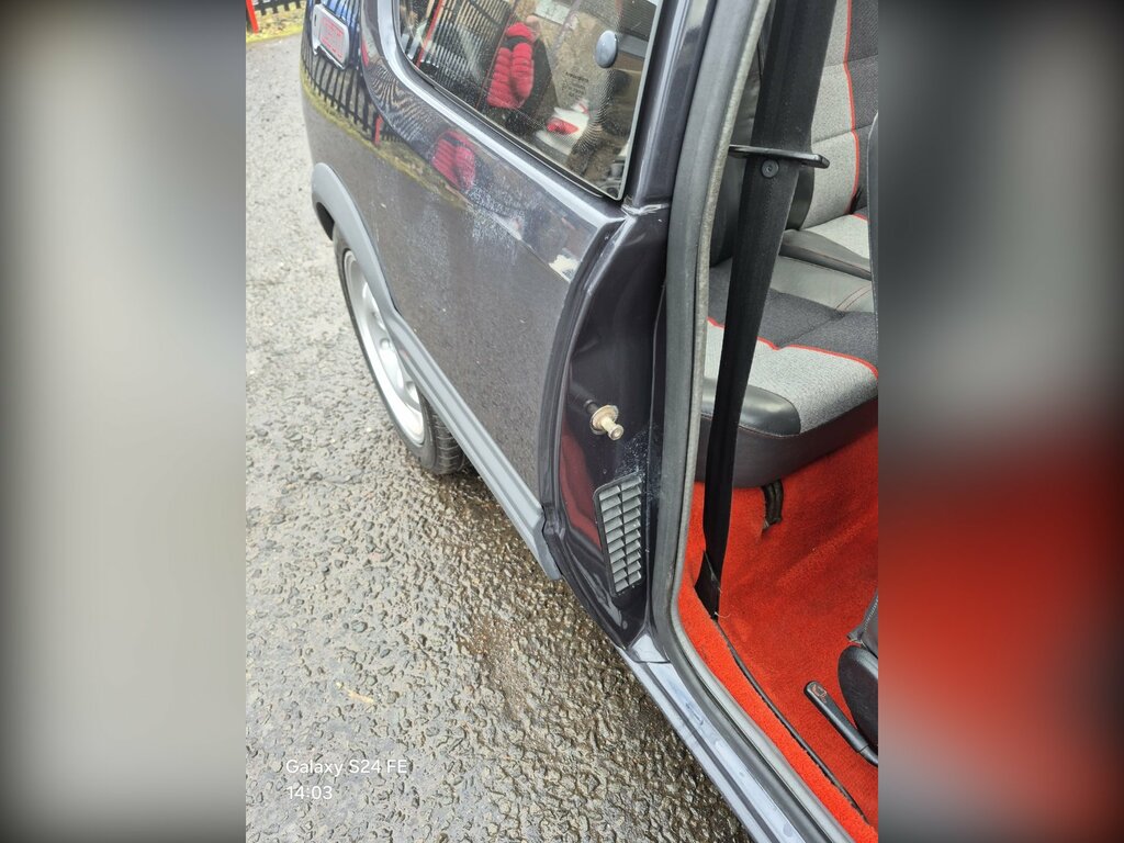 Peugeot 205 1.9 Gti White #17