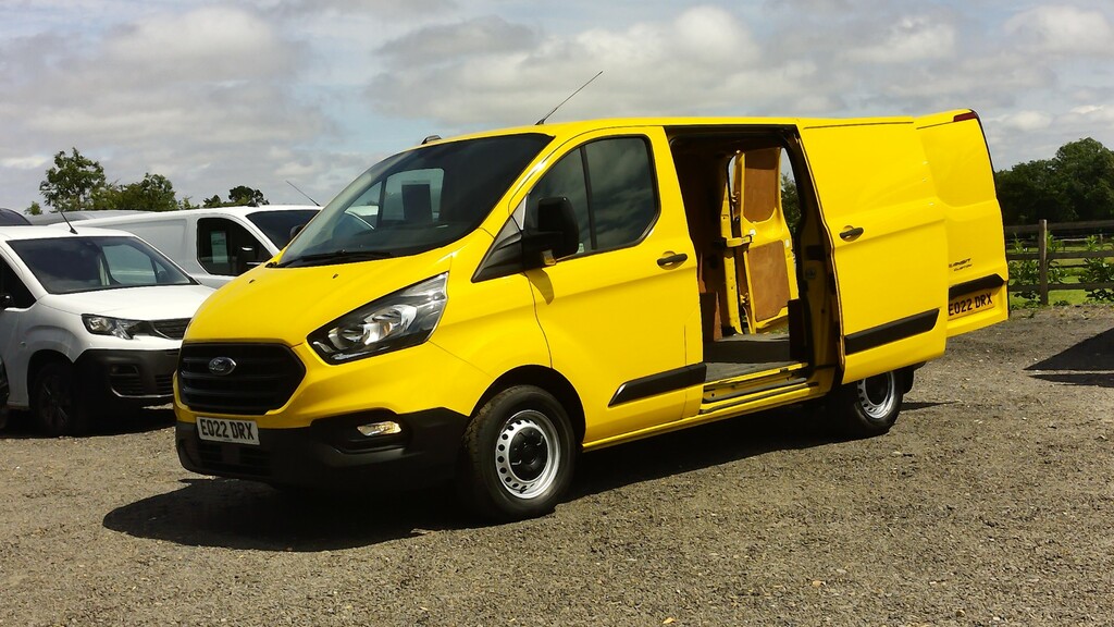Ford Transit Custom 280 Leader L1 Swb In Yellow,black Leather Style Se