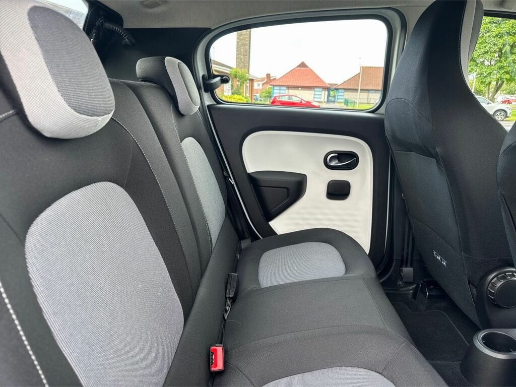 Renault Twingo Iconic Red #14