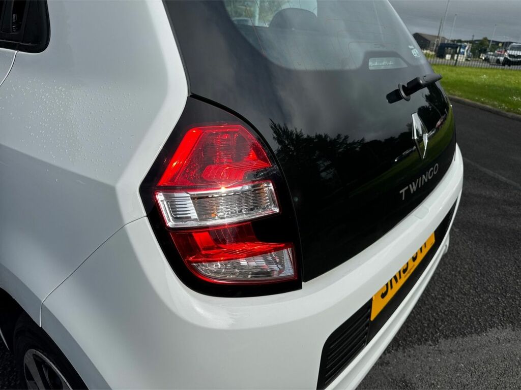 Renault Twingo Iconic Red #29