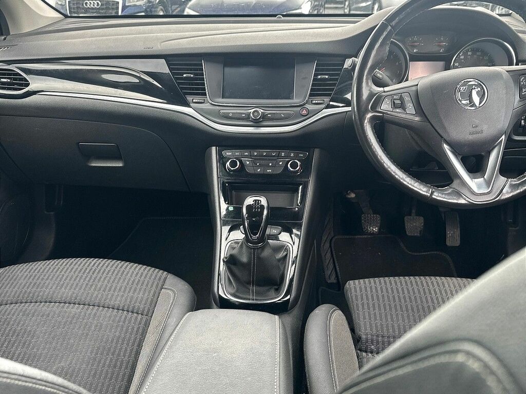 Vauxhall Astra Griffin Edition Turbo VGZ8182 White #2