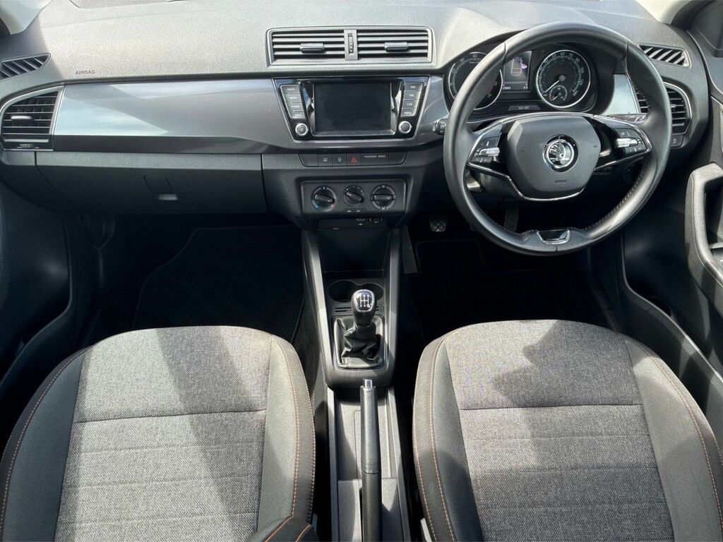 Skoda Fabia Se Drive 1.0 Mpi 60 Ps 5G Man SRZ7957 White #2