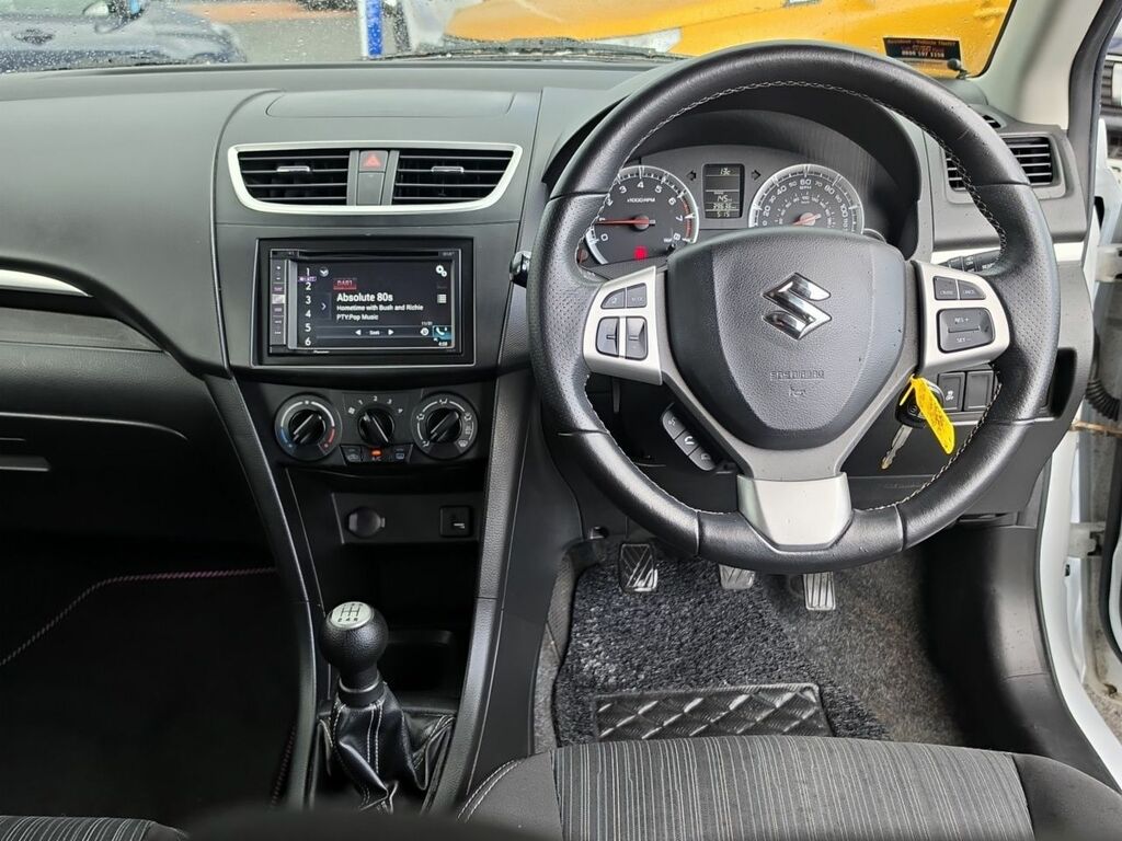 Suzuki Swift Sz-l White #2