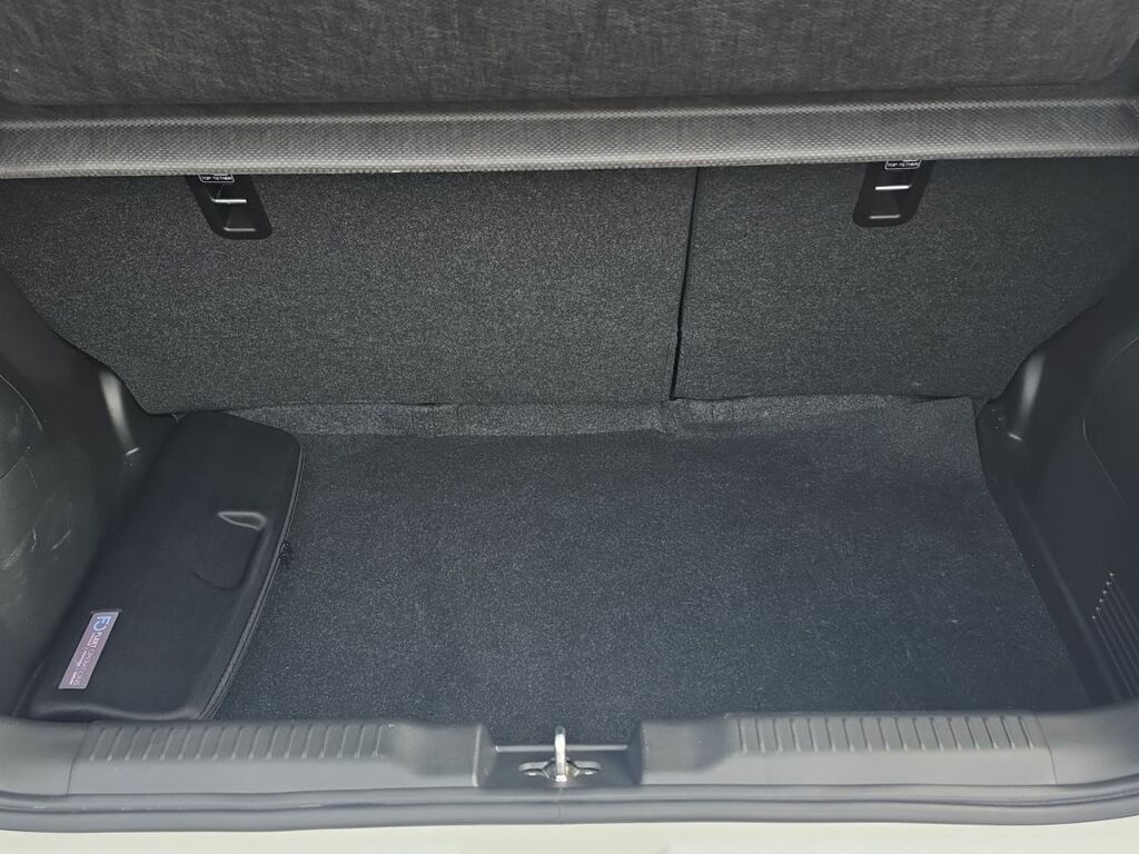 Suzuki Swift 1.2 Dualjet 83 12V Hybrid Sz5 Red #31