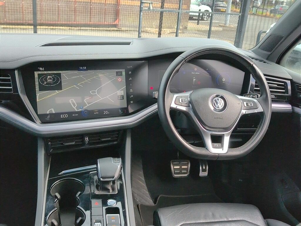 Volkswagen Touareg V6 R-line Tech Tdi A White #2