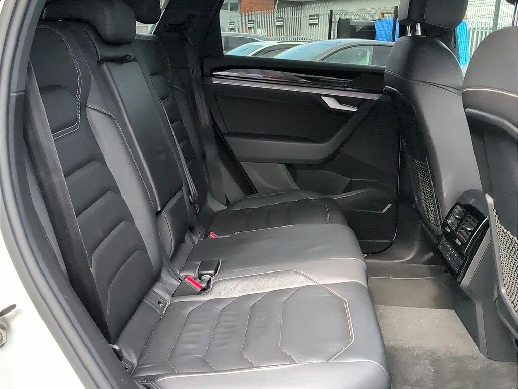 Volkswagen Touareg 3.0 V6 Tdi 4Motion R-line Tech Tip Grey #15