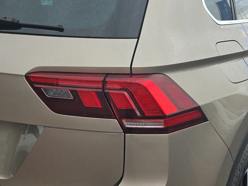 Volkswagen Tiguan  White #30