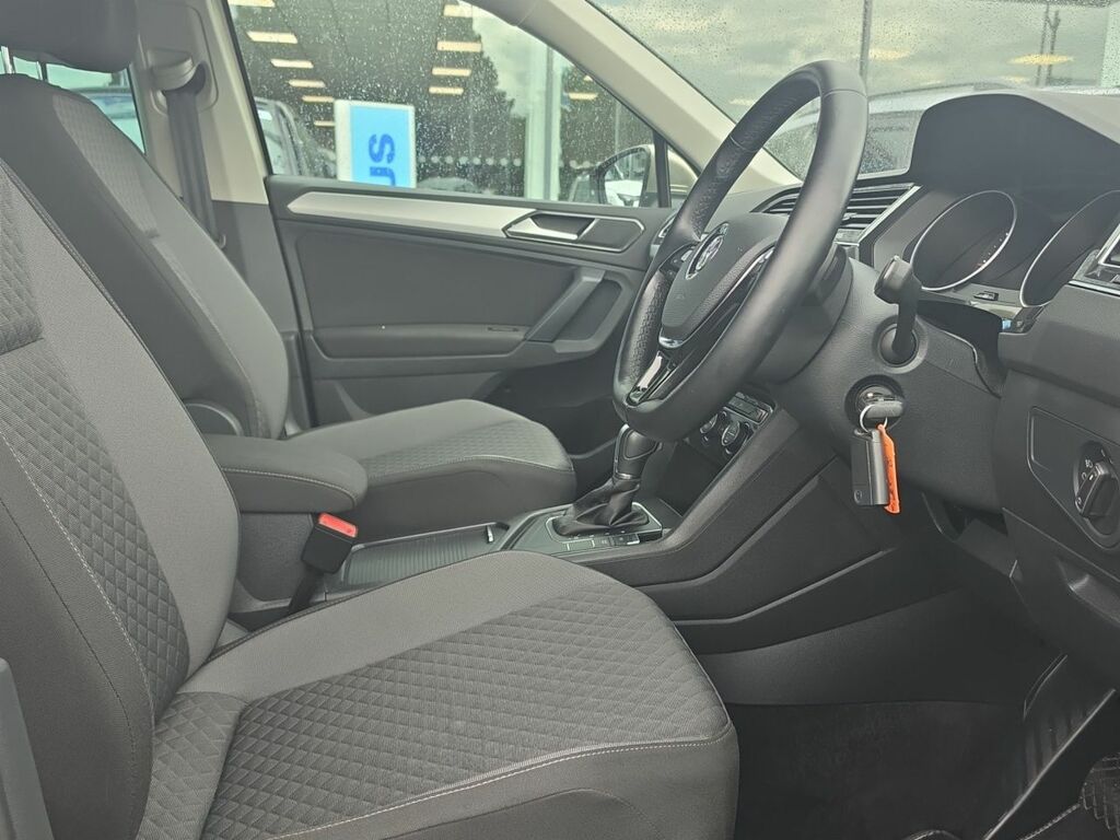 Volkswagen Tiguan  White #13