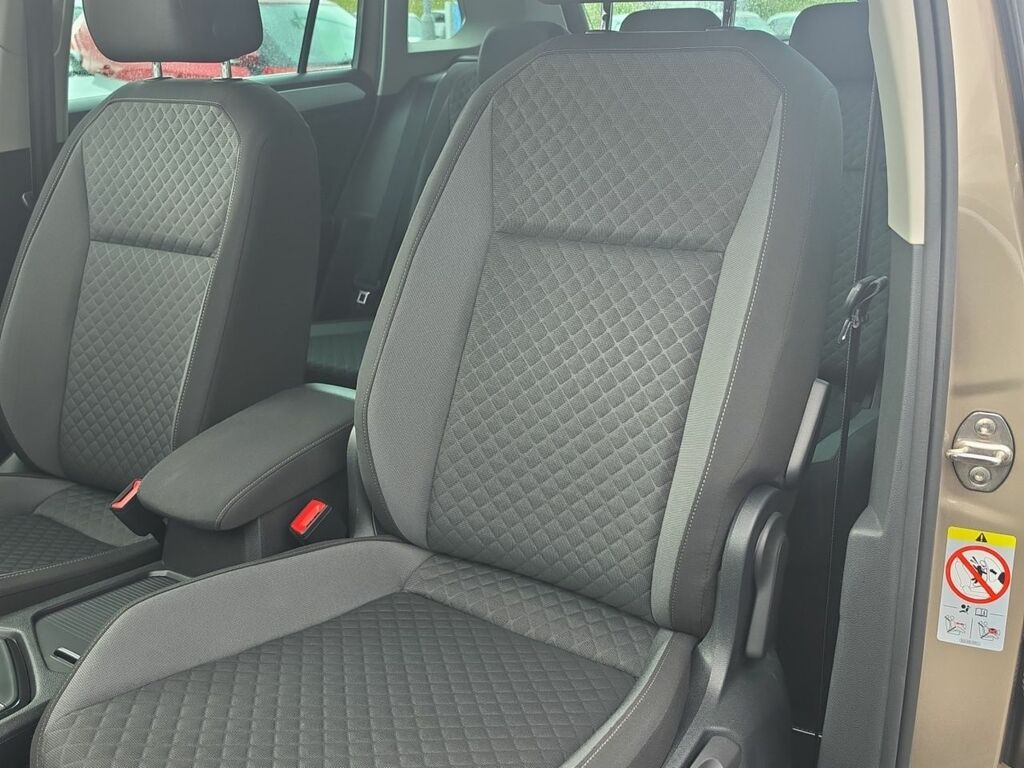 Volkswagen Tiguan  White #24