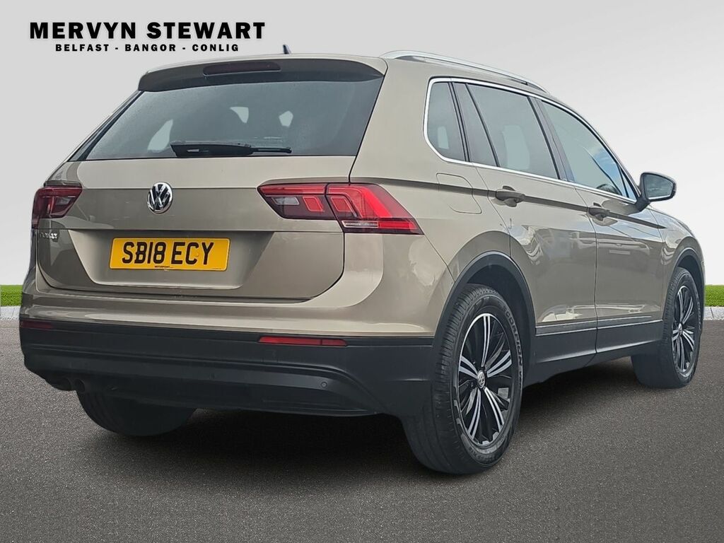 Volkswagen Tiguan  White #8