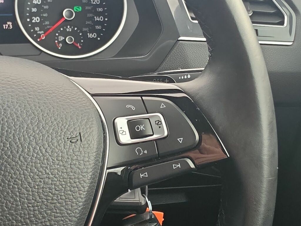 Volkswagen Tiguan  White #16